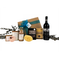 Organic Pamper Hamper with Organic Wine, Candle & Bath Treats