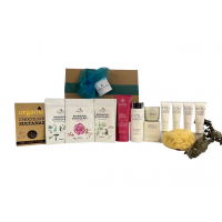 Pregnancy Pamper Hamper (with Bathroom Essentials, Bubble Bath & Drinking Chocolates)